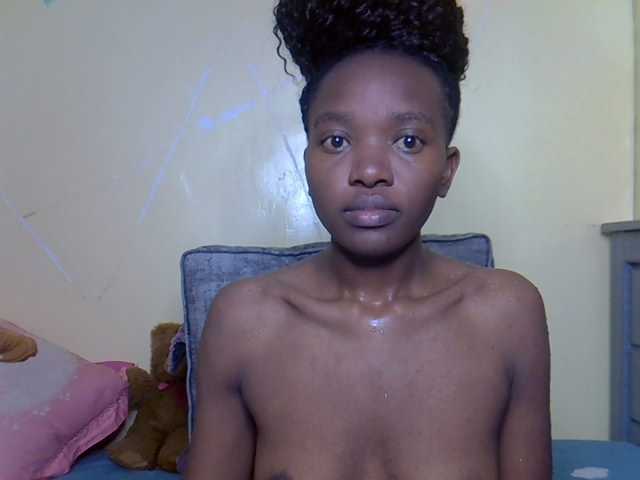 Eboniana live cam on BongaCams