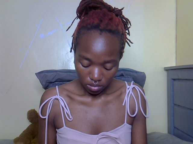 Eboniana live cam on BongaCams