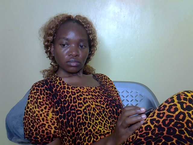 Eboniana live cam on BongaCams