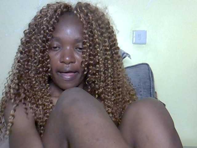 Eboniana live cam on BongaCams