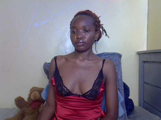 Eboniana live cam on BongaCams
