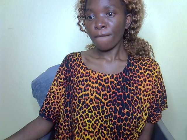 Eboniana live cam on BongaCams