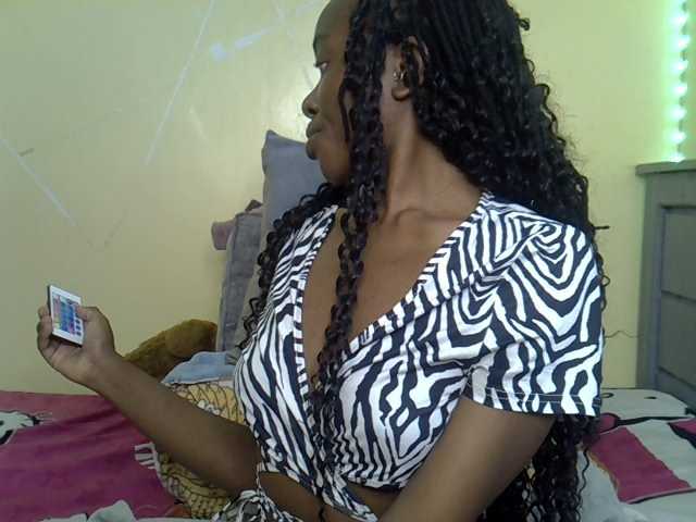 Eboniana live cam on BongaCams
