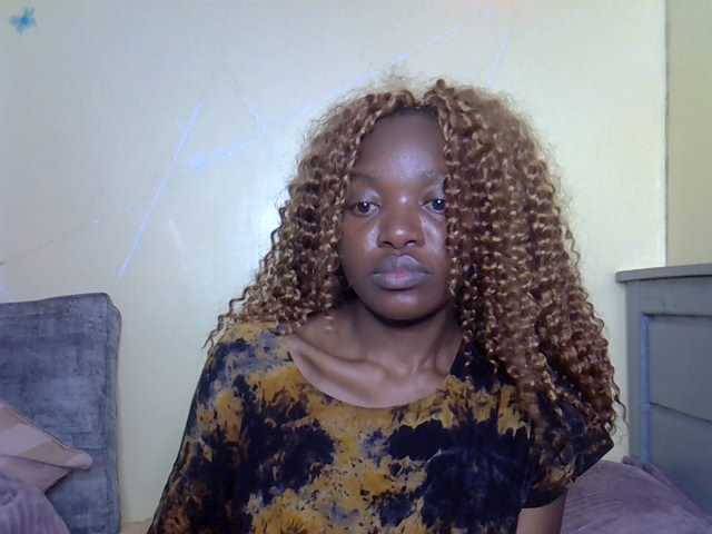 Eboniana live cam on BongaCams