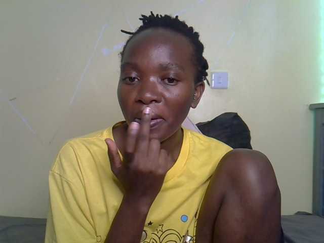 Eboniana live cam on BongaCams