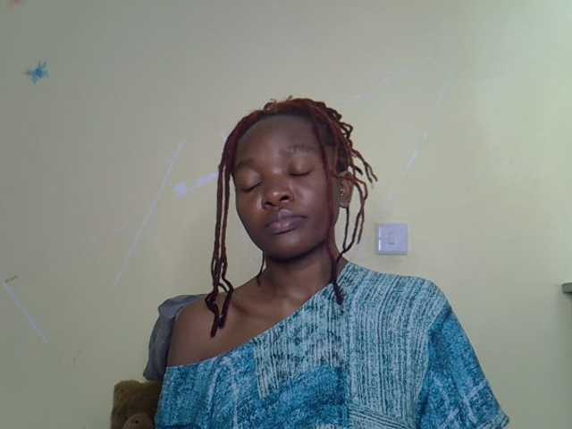 Eboniana live cam on BongaCams