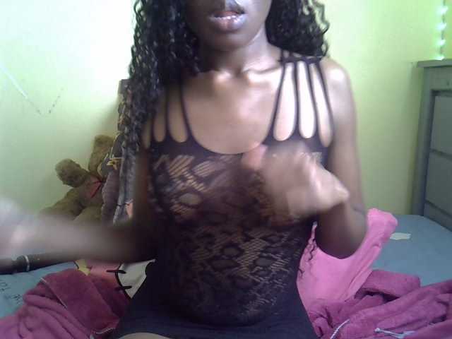 Eboniana live cam on BongaCams
