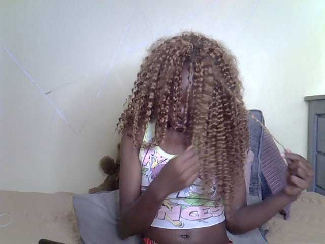 Eboniana live cam on BongaCams
