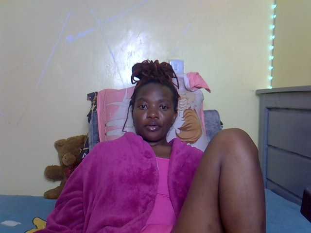 Eboniana live cam on BongaCams