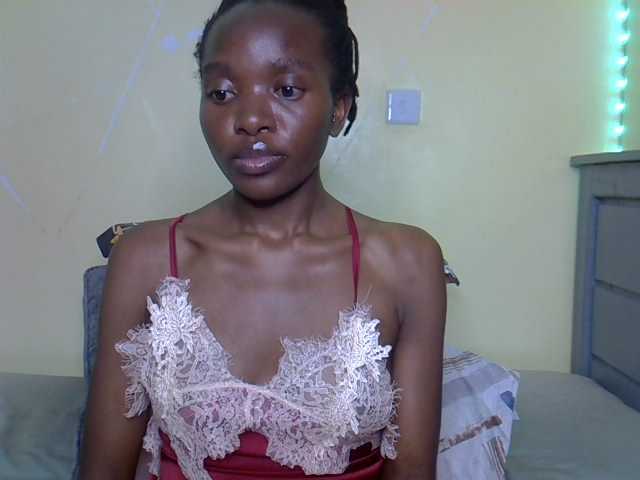 Eboniana live cam on BongaCams
