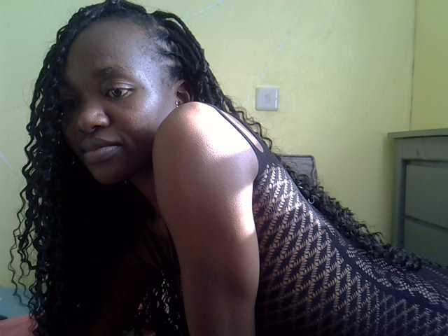 Eboniana live cam on BongaCams