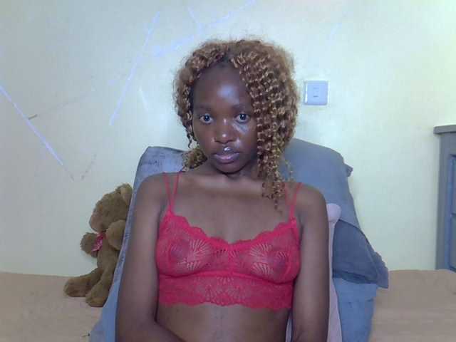Eboniana live cam on BongaCams