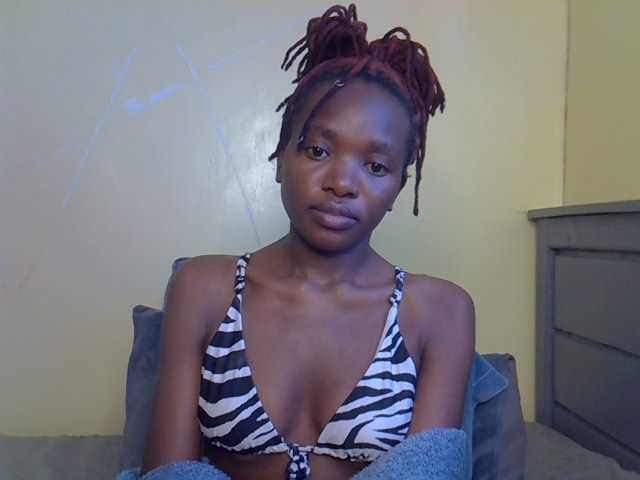 Eboniana live cam on BongaCams