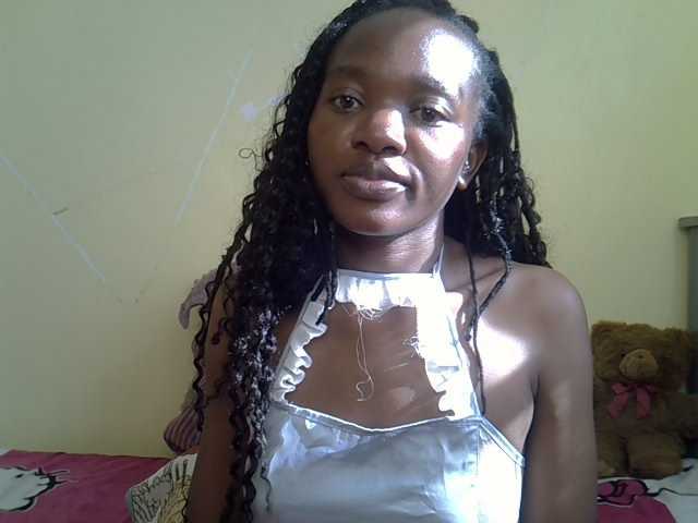 Eboniana live cam on BongaCams