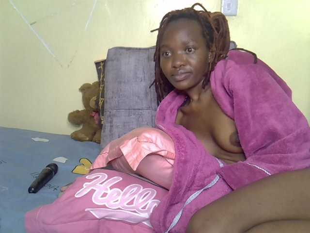 Eboniana live cam on BongaCams