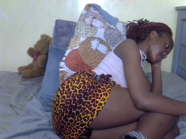 Eboniana live cam on BongaCams