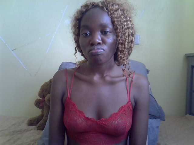 Eboniana live cam on BongaCams