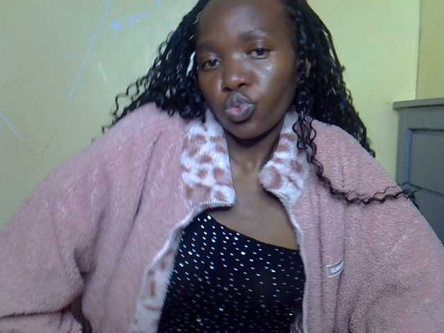 Eboniana live cam on BongaCams