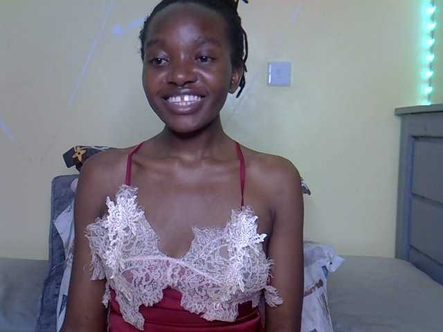 Eboniana live cam on BongaCams
