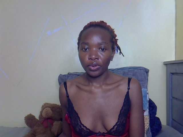 Eboniana live cam on BongaCams