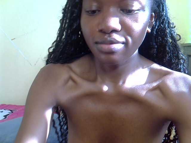 Eboniana live cam on BongaCams