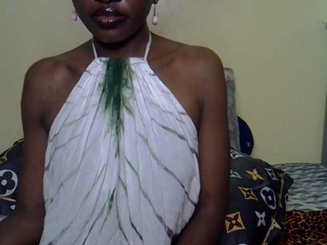 Eboniana live cam on BongaCams