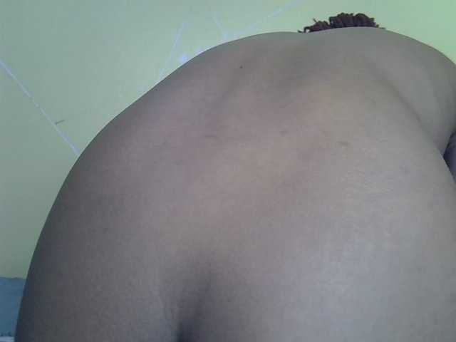 Eboniana live cam on BongaCams
