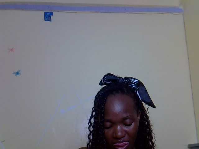 Eboniana live cam on BongaCams