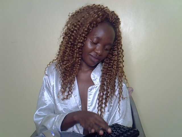 Eboniana live cam on BongaCams