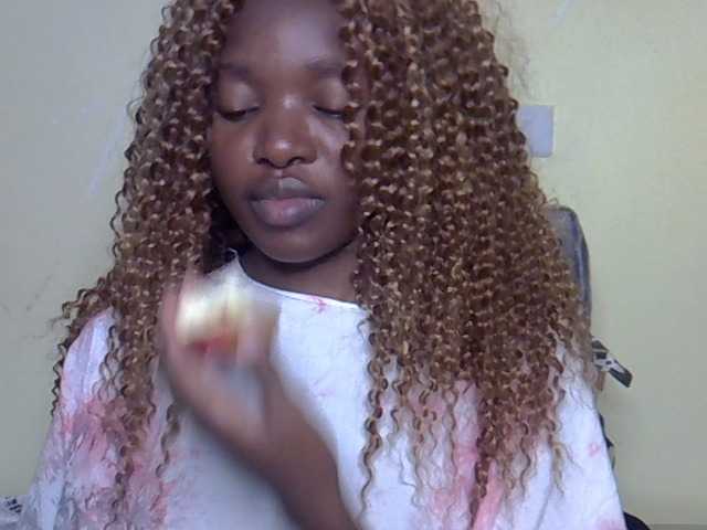 Eboniana live cam on BongaCams