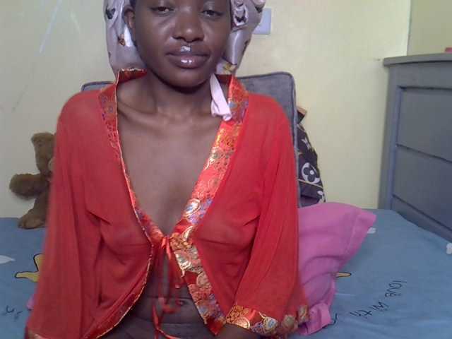 Eboniana live cam on BongaCams