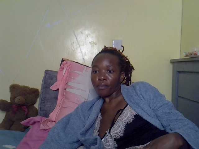 Eboniana live cam on BongaCams