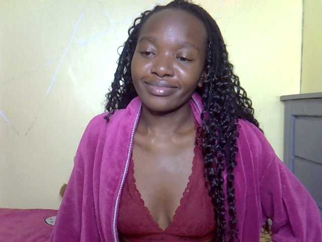 Eboniana live cam on BongaCams