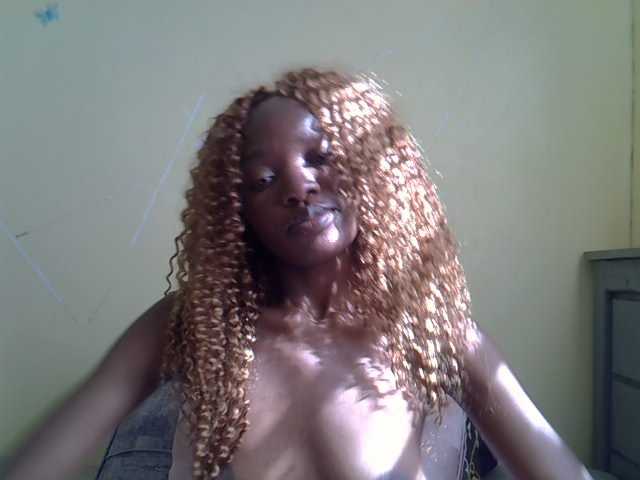 Eboniana live cam on BongaCams