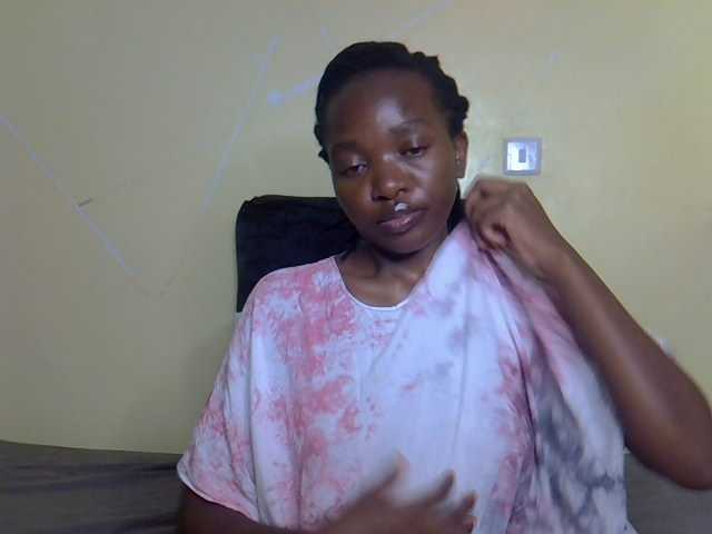 Eboniana live cam on BongaCams