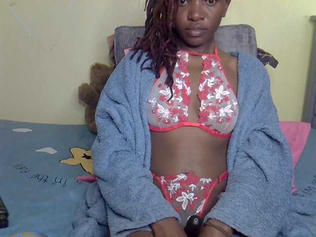 Eboniana live cam on BongaCams