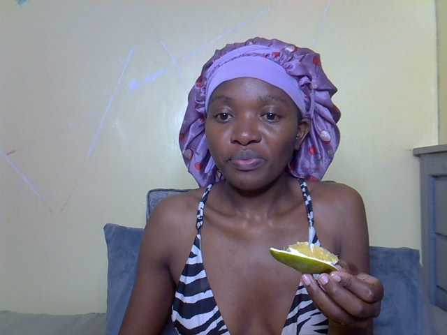 Eboniana live cam on BongaCams