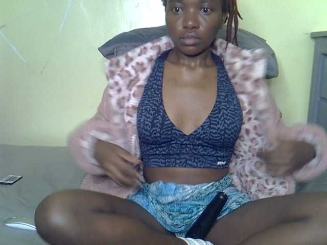 Eboniana live cam on BongaCams