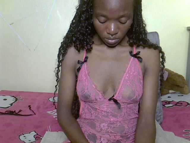 Eboniana live cam on BongaCams