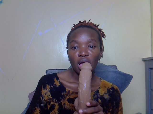 Eboniana live cam on BongaCams