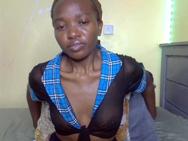 Eboniana live cam on BongaCams