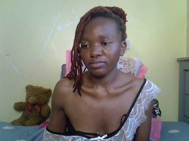 Eboniana live cam on BongaCams