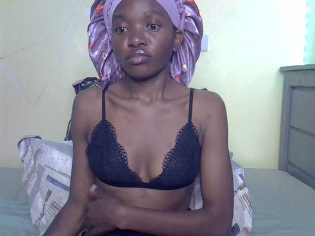 Eboniana live cam on BongaCams
