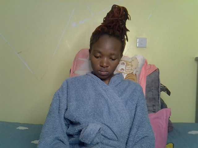Eboniana live cam on BongaCams