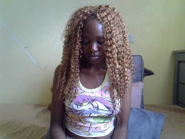 Eboniana live cam on BongaCams