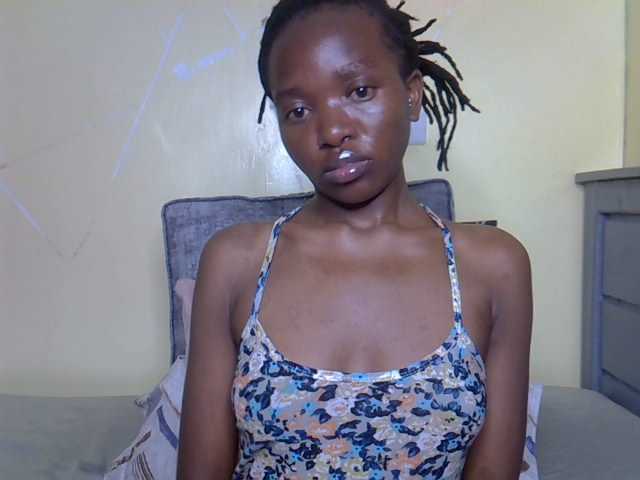 Eboniana live cam on BongaCams