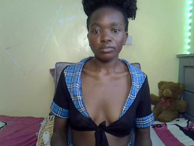 Eboniana live cam on BongaCams