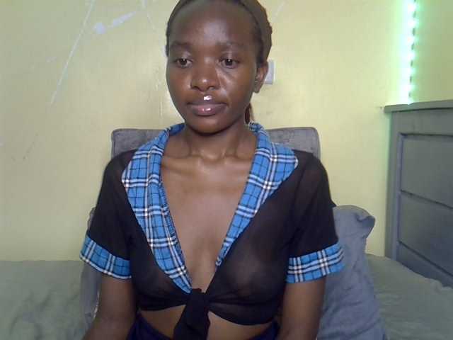 Eboniana live cam on BongaCams