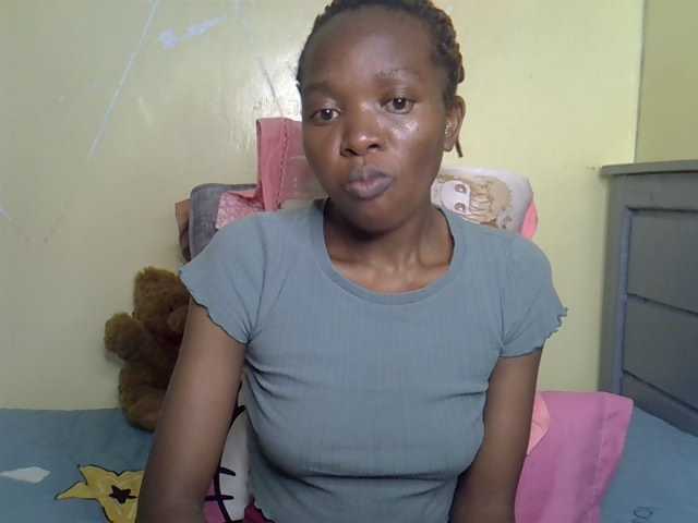 Eboniana live cam on BongaCams