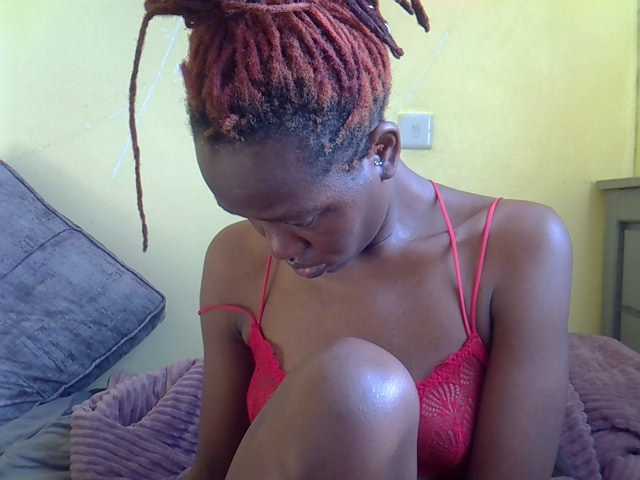 Eboniana live cam on BongaCams